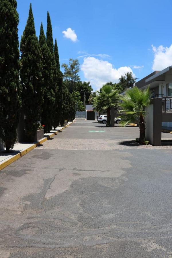 Cypres Hotel & Suites Zapopan Exterior photo